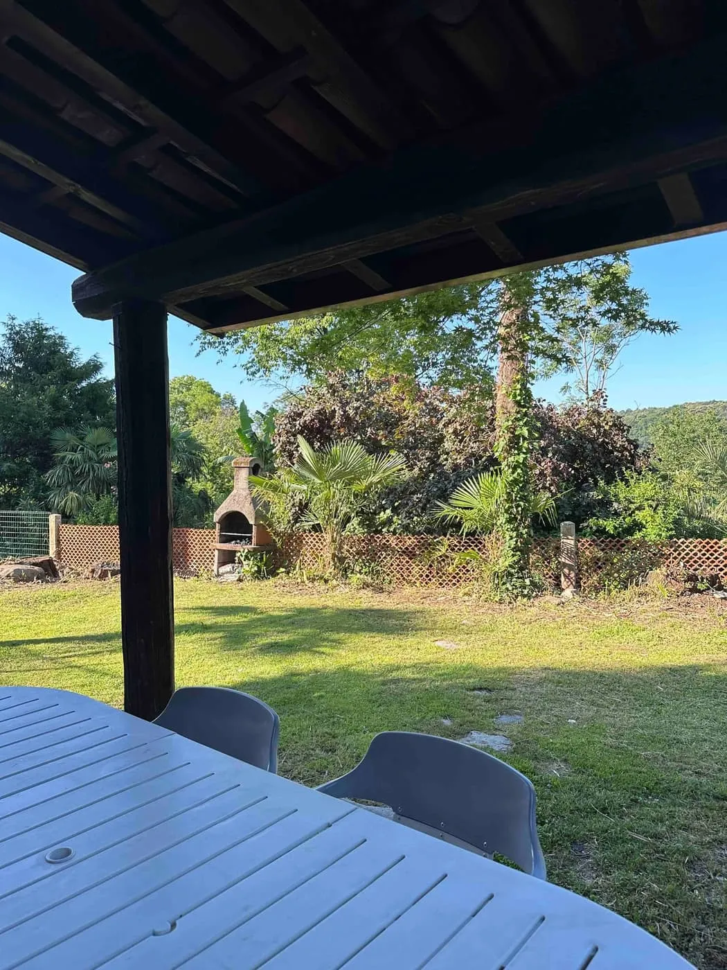 Giardino privato casa con piscina Leggiuno Lago Maggiore